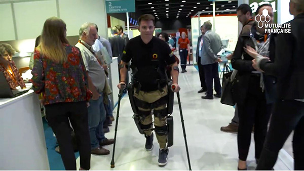 Paraplégie : remarcher grâce à l'exosquelette ReWalk