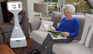 Domirob : des robots de téléprésence sociale au domicile des seniors